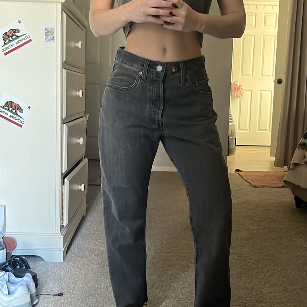 dark grey levi 501